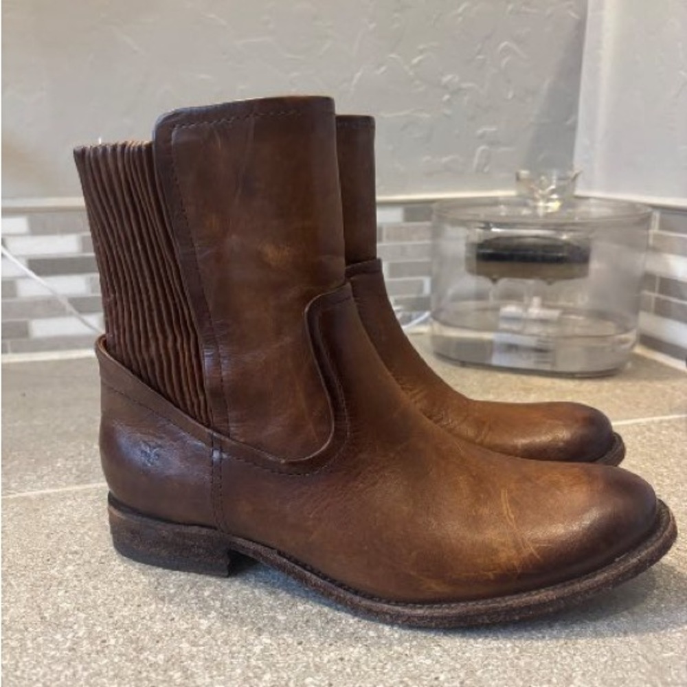 Frye Melissa Scrunch Short Boot Cognac Size 6.5 Retail $368 - Picture 5 of 8